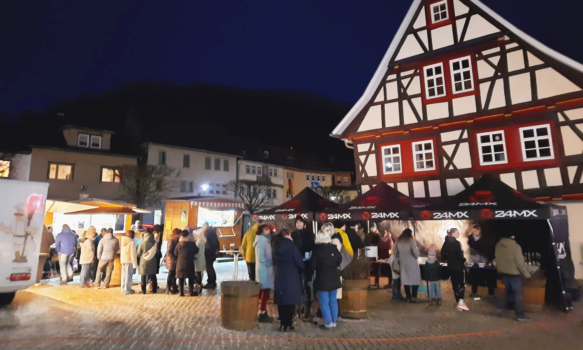 Feierabendmarkt mit zunehmender Resonanz